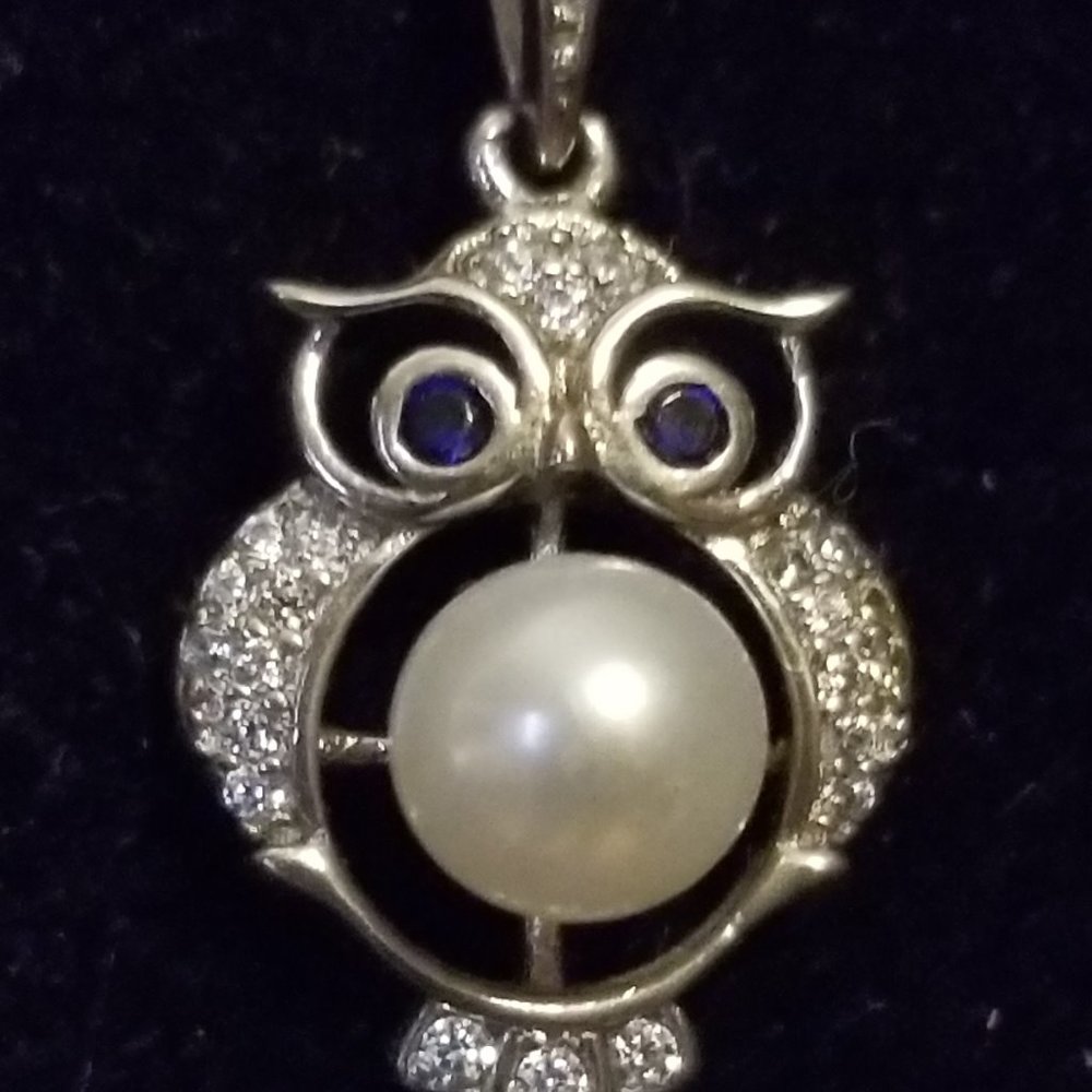Vantel Pearls Wise Guy Necklace